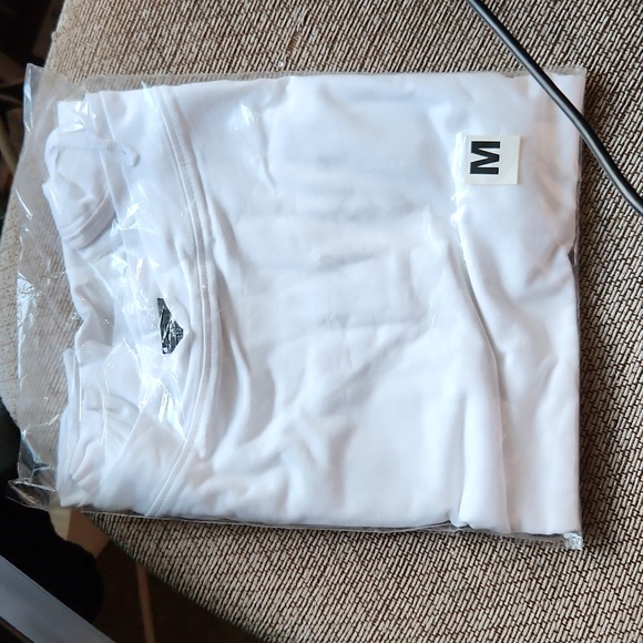 Love 💗Me white med tee - Picture 3 of 5